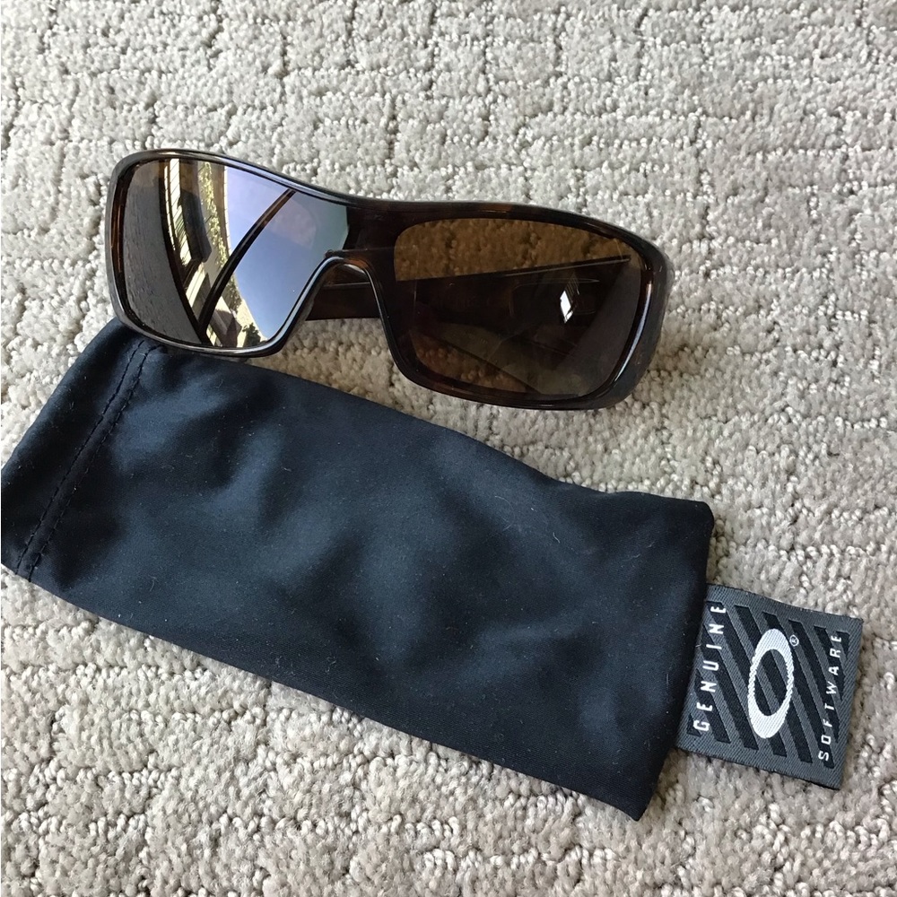 NWOT Oakley sunglasses